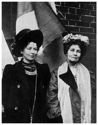 Emmeline Pankhurst, suffragetta britannica, e sua figlia Christabel da Unbekannt