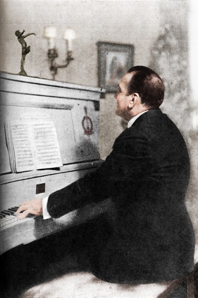 Enrico Caruso - Il famoso tenore italiano al pianoforte, c1925 da Unbekannt