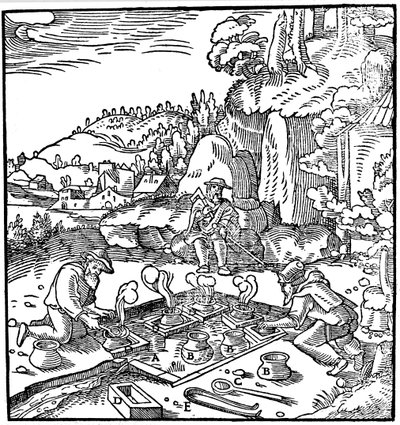 Pentole di evaporazione della salamoia in una sorgente termale naturale per ottenere il sale, 1556 da Unbekannt