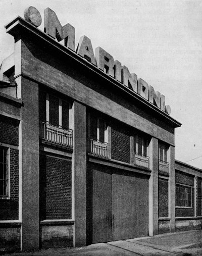 Facciata degli Ateliers Marinoni, Montataire Oise architetti, Perret Freres, c1928 da Unbekannt