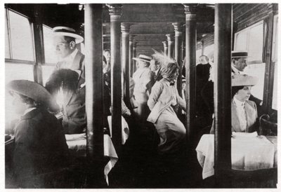Compagnia cinematografica a bordo dello Zeppelin LZ13 Hansa, c1912-1914 1933 da Unbekannt