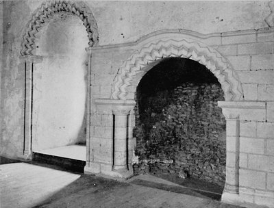 Camino nella Sala dei Banchetti, Castello di Hedingham, Essex, XII secolo, 1927 da Unbekannt
