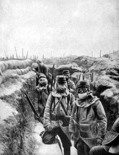Soldati francesi con maschere antigas improvvisate, 1915 da Unbekannt