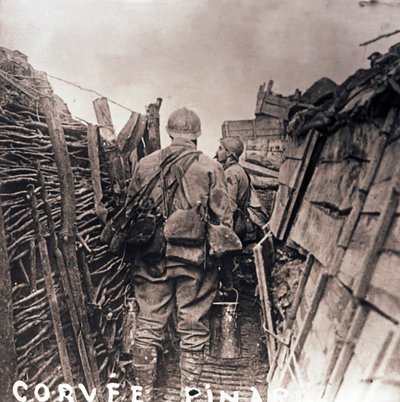 Soldati francesi in servizio di cucina in una trincea, c1914-c1918 da Unbekannt
