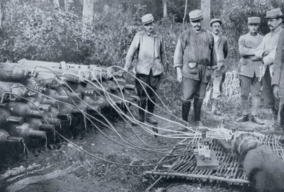 Soldati francesi con bombole di gas, Prima Guerra Mondiale, 1915 da Unbekannt
