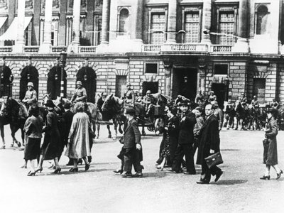 Truppe tedesche a Parigi occupata, giugno 1940 da Unbekannt