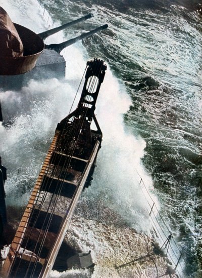 Nave da guerra tedesca che combatte i mari dell