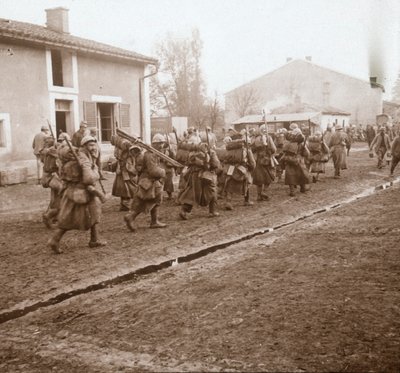 Andando verso Verdun, nord della Francia, c1914-c1918 da Unbekannt