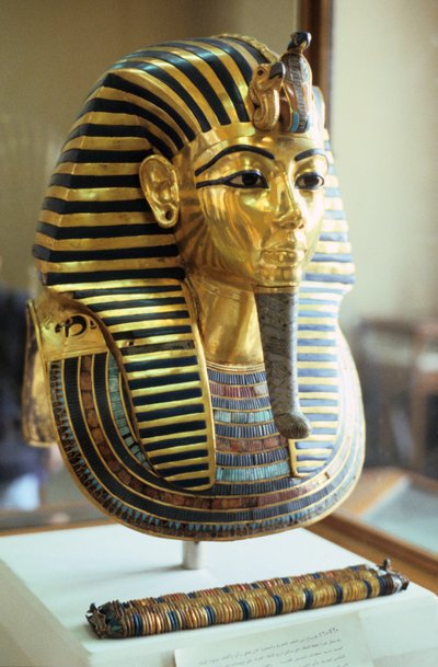 Maschera funeraria in oro e lapislazzuli di Tutankhamon, Re d