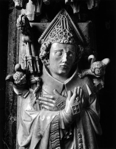 Arte gotica: Il vescovo Hugues de Chatillon (morto nel 1352), scultura in marmo attribuita al Maestro di Rieux (attivo intorno al 1330-1350), dettaglio della testa e delle mani. Cattedrale Notre Dame, Saint Bertrand de Comminges (Haute Garonne) da Unbekannt