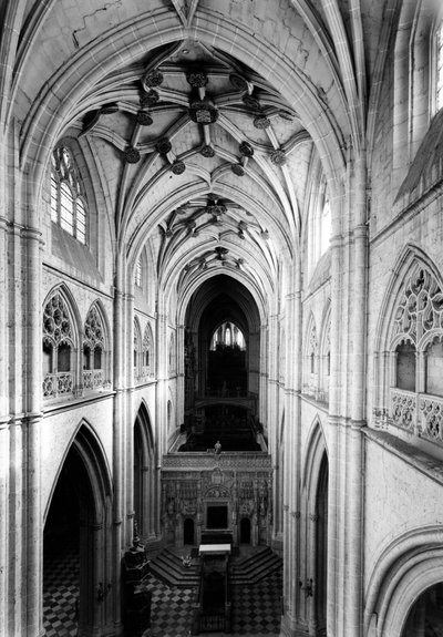 Architettura gotica: vista della navata dal triforio. 1321-1504 Cattedrale di Sant