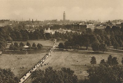 Green Park e Westminster dalla Struttura che ha Usurpato il Sito del Vecchio Devonshire, c1935 da Unbekannt
