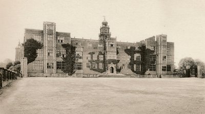 Hatfield House - Fronte Nord, XVI secolo, 1904 da Unbekannt