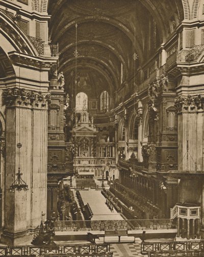 Altare maggiore di San Paolo visto lungo la lunga vista del coro, c1935 da Unbekannt