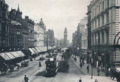 High Street, Belfast, con il Memoriale di Albert in lontananza, 1917 da Unbekannt