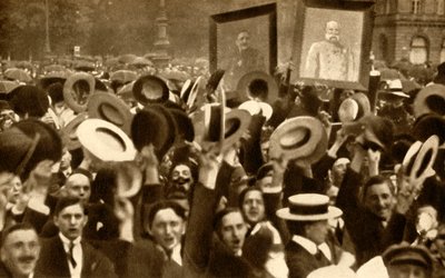 Hoch il Kaiser!: folle acclamanti nelle strade, Berlino, Germania, 4 agosto 1914 da Unbekannt