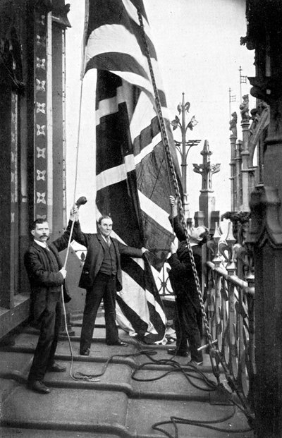 Alzando la Union Jack, Parlamento, Westminster, c. 1905 da Unbekannt