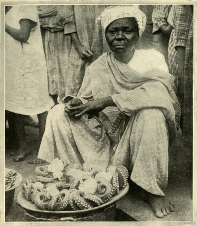 In un mercato del pesce locale, c1948 da Unbekannt