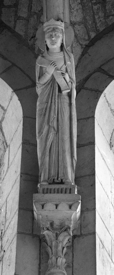 In una cuspide, la Regina dell