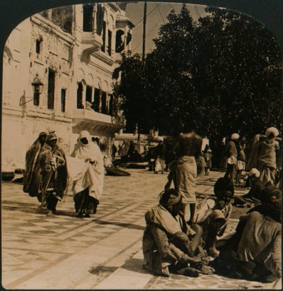 Nel cortile del Tempio d