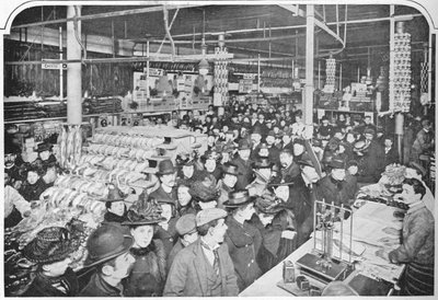 Dentro un grande negozio di alimentari, Hammersmith, Londra, 1901 1903 da Unbekannt