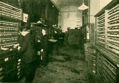 Interno di un ufficio prenotazioni della Great Western, 1930 da Unbekannt
