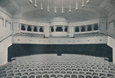 Interno di un nuovo Kino Theatre nel West End di Berlino da Unbekannt