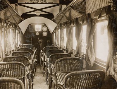 Interno di un aereo passeggeri con motori Napier, circa anni 1920 da Unbekannt