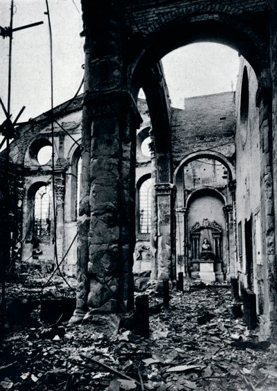 Interno della Chiesa di St. Mary Le Bow, Cheapside bruciata in un raid aereo, 1941 da Unbekannt