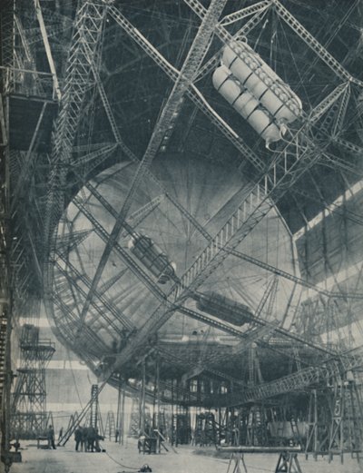 Intricacies of Framework and Cylinder: R101 in the Making, c1935 da Unbekannt