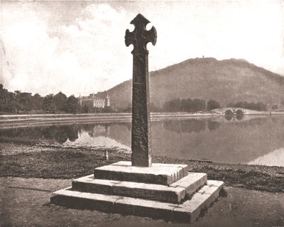 Castello di Inveraray e croce celtica, Argyll, Scozia, 1894 da Unbekannt