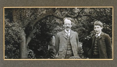 J J Thomson con suo figlio, George, c 1909 da Unbekannt