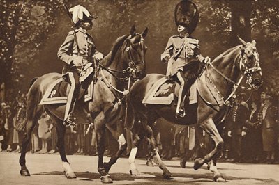 Re Edoardo alla testa della Brigata delle Guardie, si gira, imperturbato, per fare un