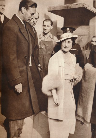 Re Giorgio VI e la Regina Elisabetta che lasciano una prova della loro incoronazione, 1937 da Unbekannt