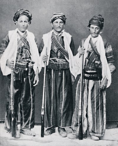 Briganti di montagna curdi, Armenia, 1902 da Unbekannt