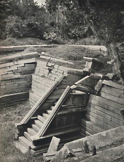 Kuttam Pokuma Die zwei Badeteiche Anuradhapura, 1926 da Unbekannt