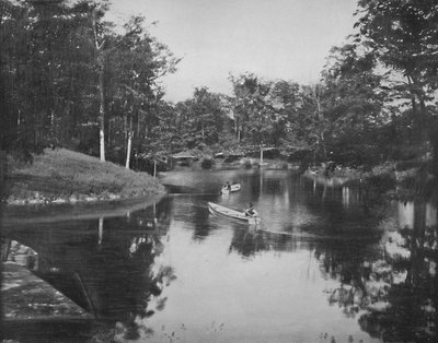 Laghetto nei giardini della Casa dei Soldati, Milwaukee, c1897 da Unbekannt