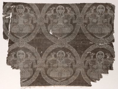 Frammento di lampasso con principe seduto che tiene falchi in medaglioni cufici, 1654-1955 da Unbekannt