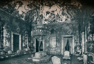 Grande salone con soffitto in porcellana, Palazzo Reale, Madrid, c1927 da Unbekannt