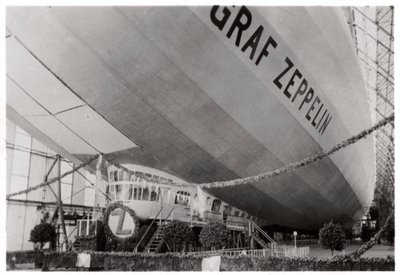Cerimonia di lancio per Zeppelin LZ127 Graf Zeppelin, Friedrichshafen, Germania, 9 luglio 1928, 1933 da Unbekannt