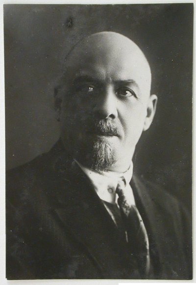 Leonid Aleksandrovich Vesnin da Unbekannt