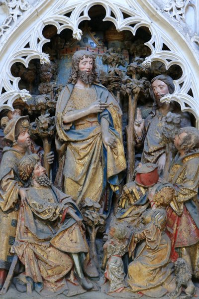 Vita di San Giovanni Battista: "San Giovanni Battista mostra l