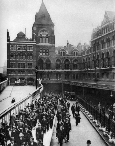 Stazione di Liverpool Street alle nove del mattino, Londra, 1926-1927 da Unbekannt