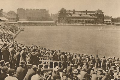 Guardando verso il padiglione dal Mound Stand al famoso Lords, c. 1935 da Unbekannt