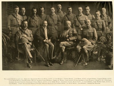 Lord Roberts e Sir Alfred Milner con i loro staff personali, 1900, 1901 da Unbekannt