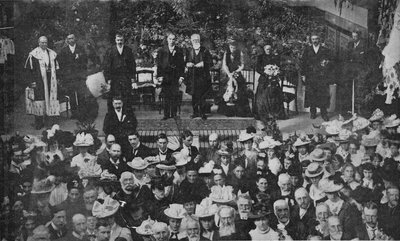 Lord Strathcona apre il bazar della Chiesa Libera nella sua città natale di Forres, 1900 da Unbekannt