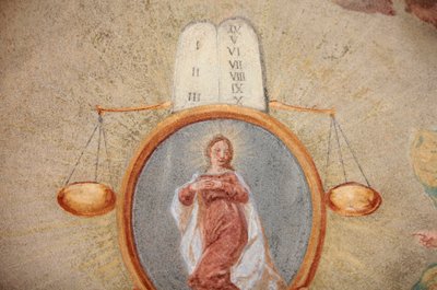 Chiesa di Loreto affresco; Tavole della legge, bilancia e Vergine Maria, Praga, Repubblica Ceca da Unbekannt