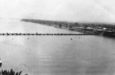 Ponte di barche inferiore, Baghdad, Mesopotamia, Prima Guerra Mondiale, 1918 da Unbekannt