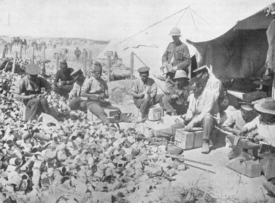 Fare bombe con lattine di latta a Gallipoli, 1915 da Unbekannt