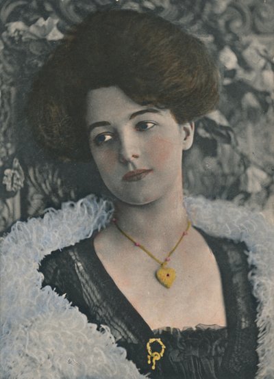 Miss Olive May, 1886-1947, c1930 da Unbekannt